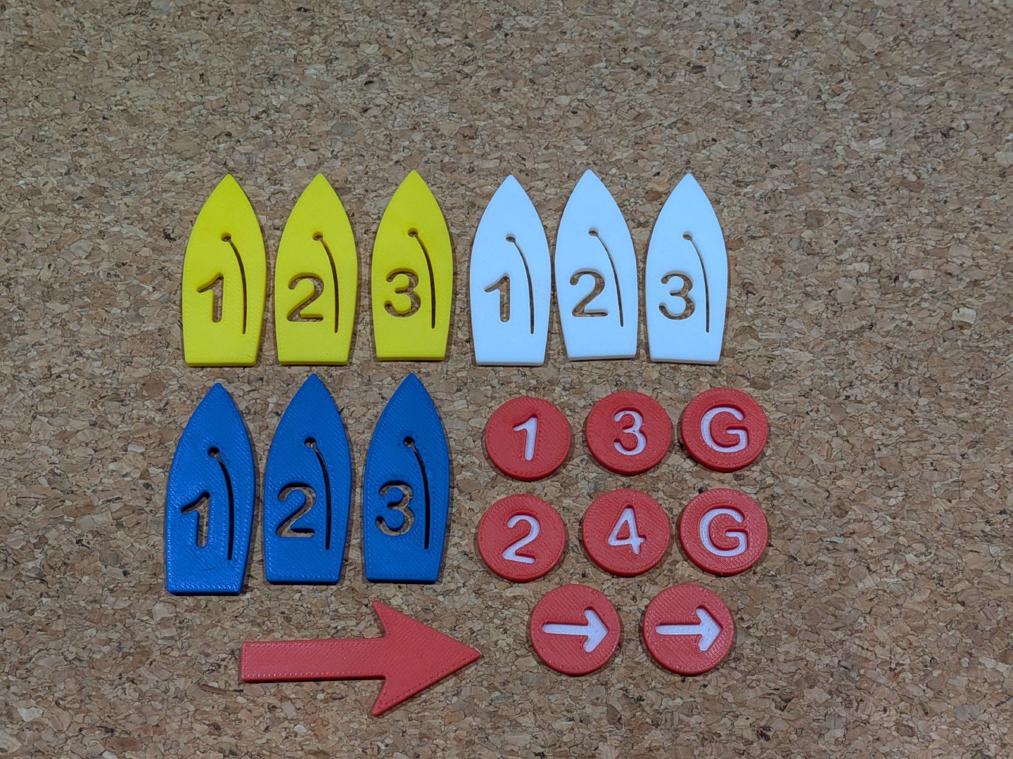 Complete RC and protest boat set with marks, arrows and numbered boat tokens